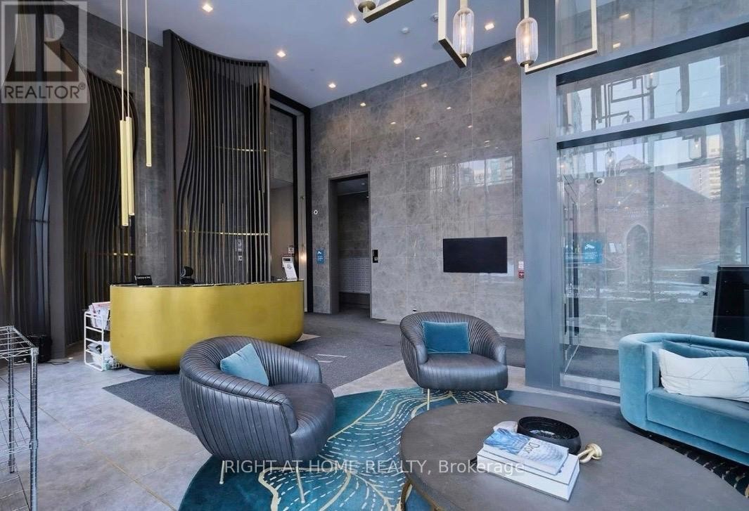 












1811 - 15 HOLMES AVENUE

,
Toronto (Willowdale East),




Ontario
M2N4L8

