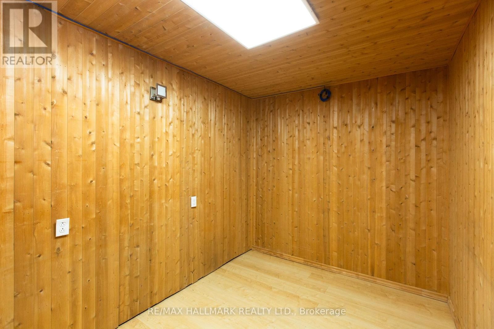 












306A EGLINTON AVENUE W

,
Toronto (Yonge-Eglinton),




Ontario
M4R1B2

