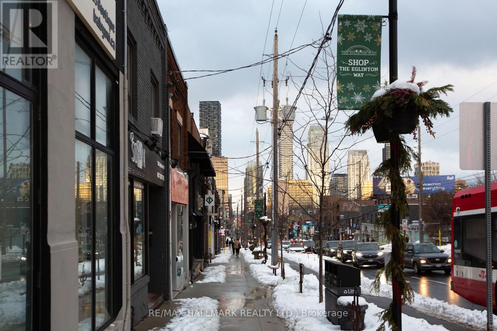 












306A EGLINTON AVENUE W

,
Toronto (Yonge-Eglinton),




Ontario
M4R1B2

