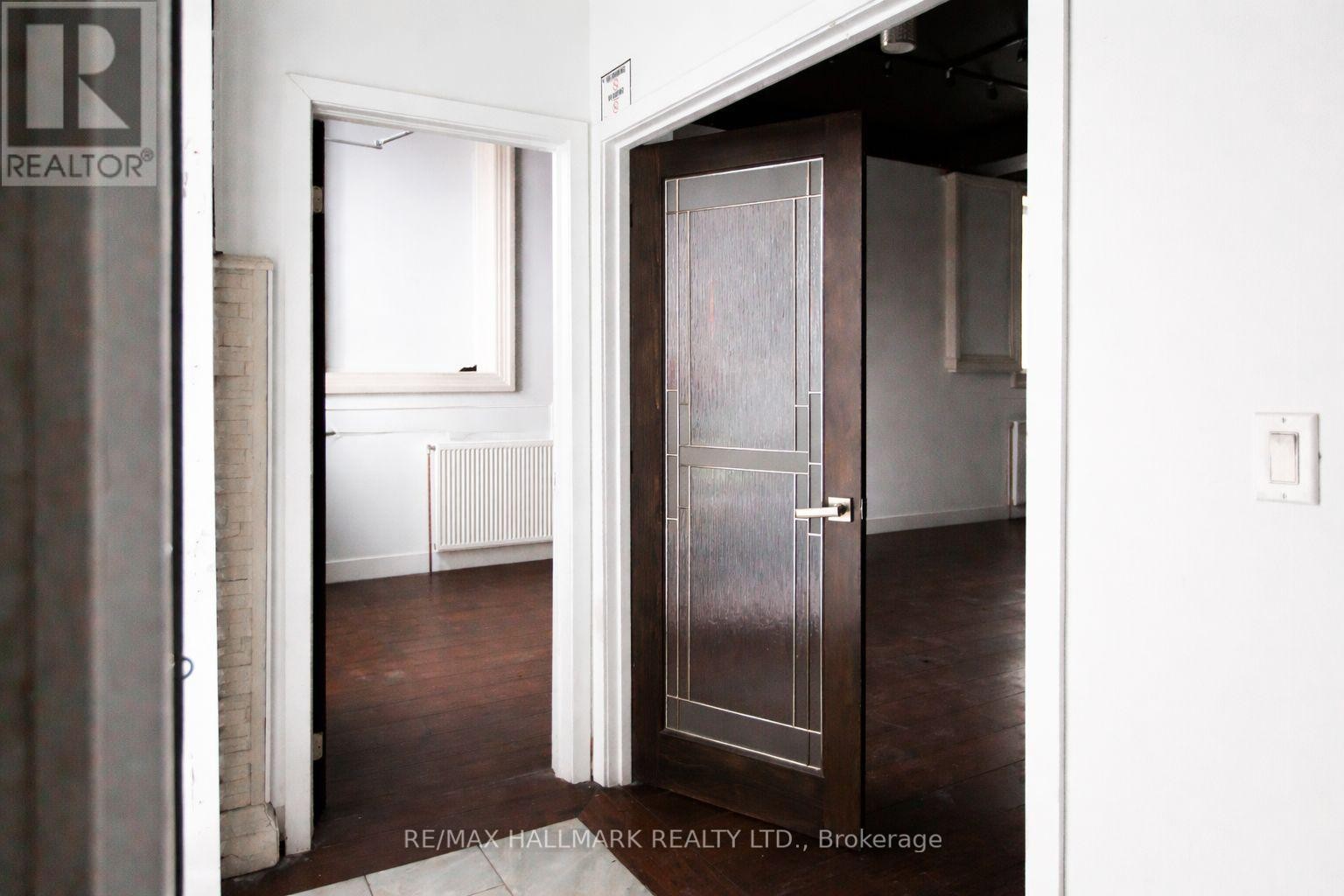 












306A EGLINTON AVENUE W

,
Toronto (Yonge-Eglinton),




Ontario
M4R1B2

