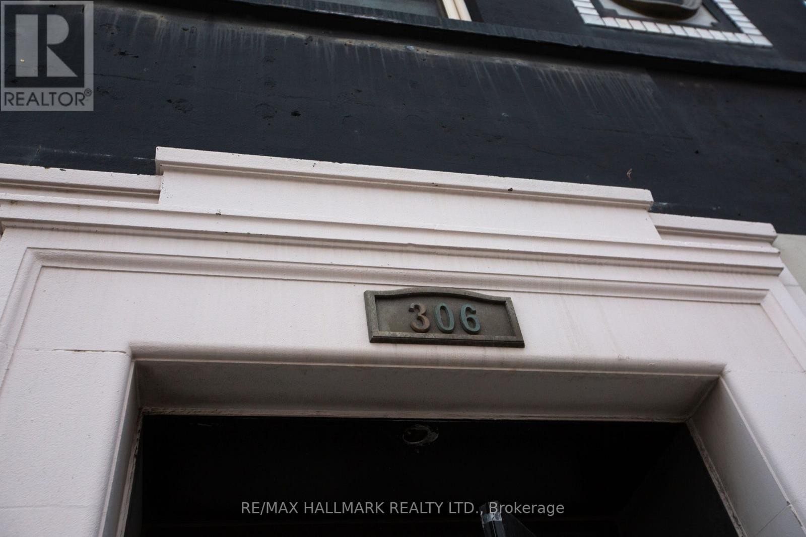 












306A EGLINTON AVENUE W

,
Toronto (Yonge-Eglinton),




Ontario
M4R1B2

