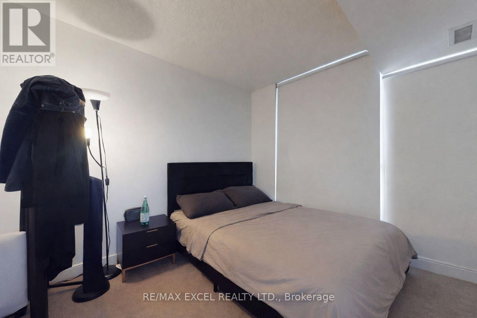 












1606 - 75 QUEENS WHARF ROAD

,
Toronto (Waterfront Communities),




Ontario
M5V0J8

