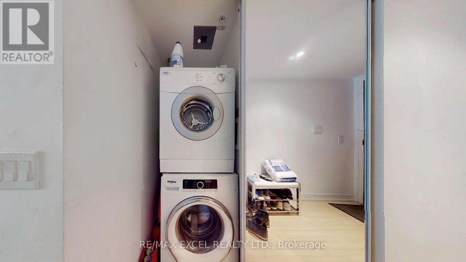 












1606 - 75 QUEENS WHARF ROAD

,
Toronto (Waterfront Communities),




Ontario
M5V0J8

