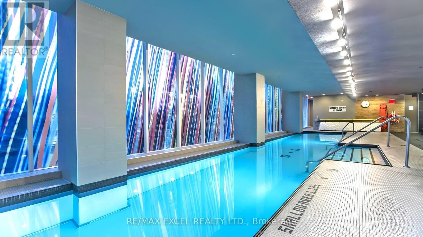 












1606 - 75 QUEENS WHARF ROAD

,
Toronto (Waterfront Communities),




Ontario
M5V0J8

