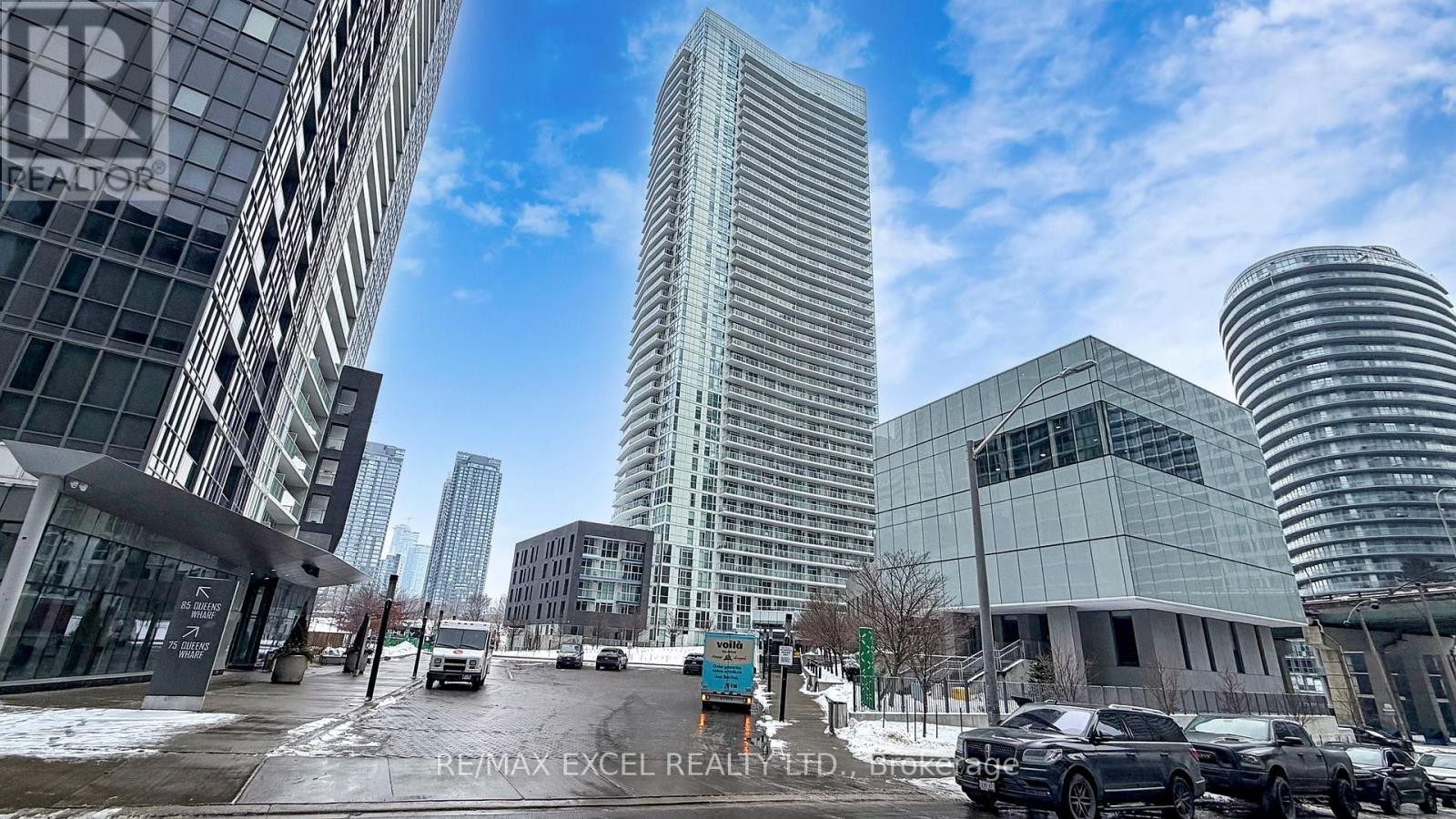












1606 - 75 QUEENS WHARF ROAD

,
Toronto (Waterfront Communities),




Ontario
M5V0J8

