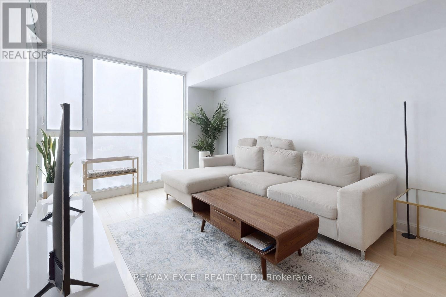 












1606 - 75 QUEENS WHARF ROAD

,
Toronto (Waterfront Communities),




Ontario
M5V0J8

