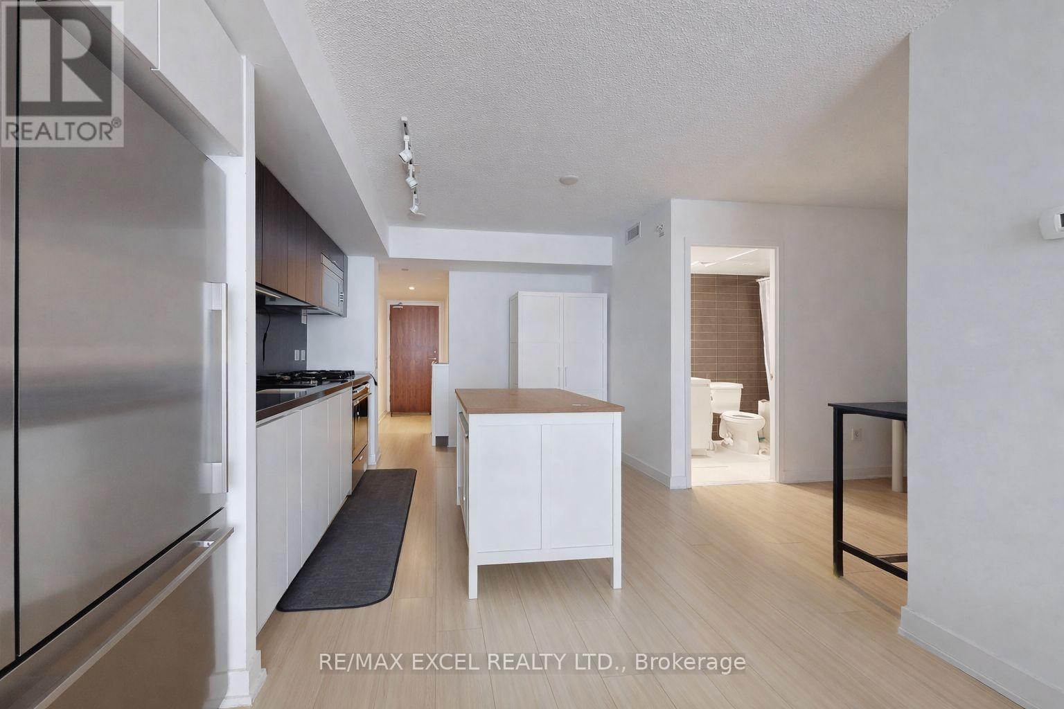 












1606 - 75 QUEENS WHARF ROAD

,
Toronto (Waterfront Communities),




Ontario
M5V0J8

