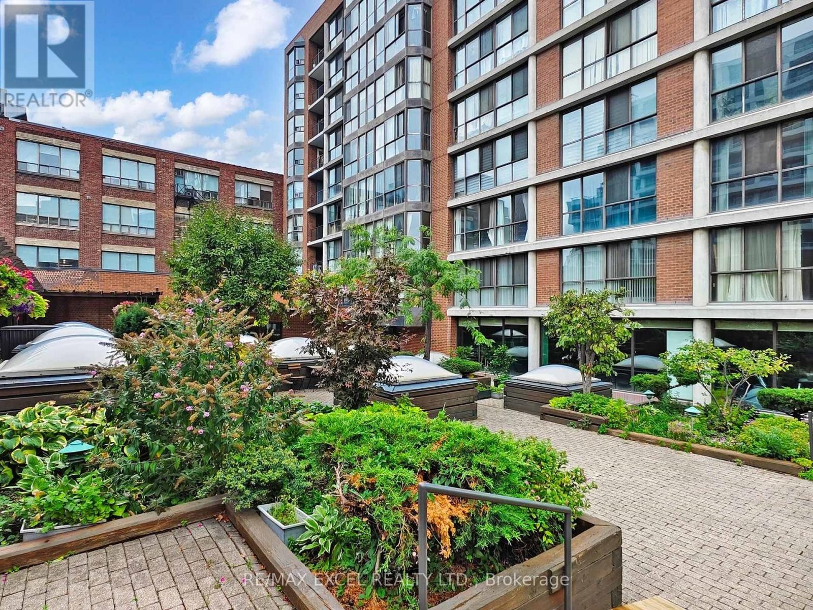 












406 - 188 SPADINA AVENUE

,
Toronto (Kensington-Chinatown),




Ontario
M5T3A4

