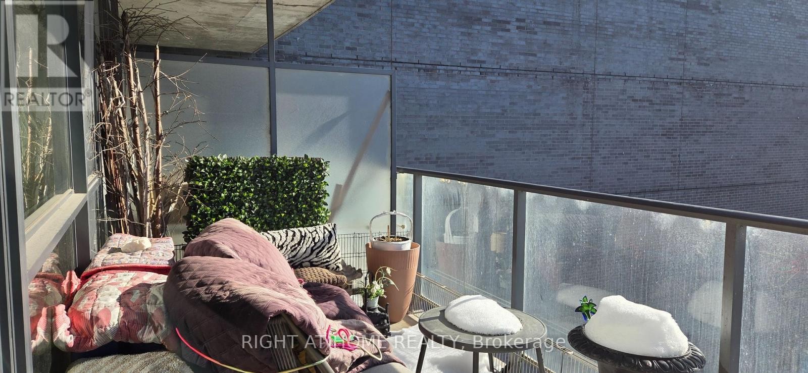 












911 - 478 KING STREET W

,
Toronto (Waterfront Communities),




Ontario
M5V0A8

