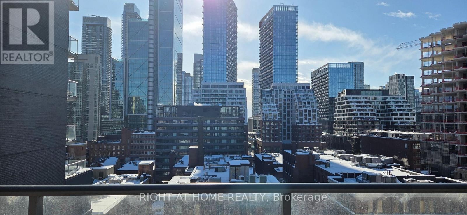 












911 - 478 KING STREET W

,
Toronto (Waterfront Communities),




Ontario
M5V0A8

