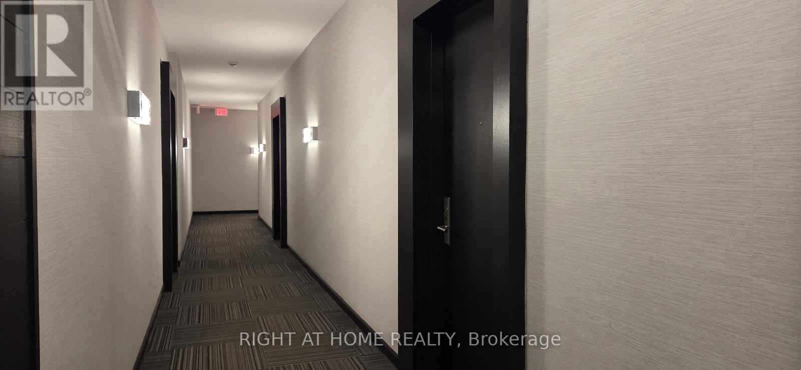 












911 - 478 KING STREET W

,
Toronto (Waterfront Communities),




Ontario
M5V0A8

