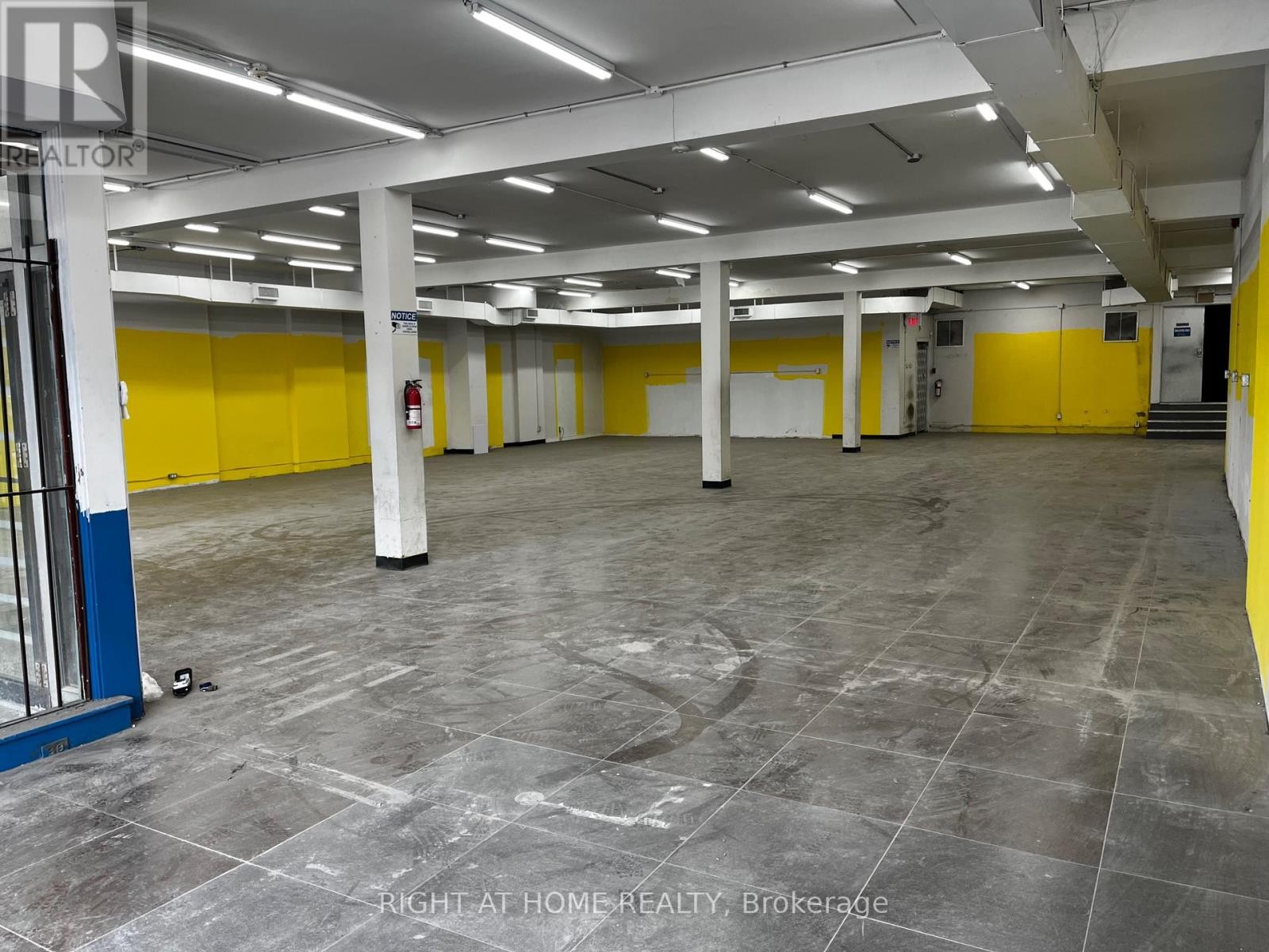 












288 COLLEGE STREET

,
Toronto (University),




Ontario
M5T1R9

