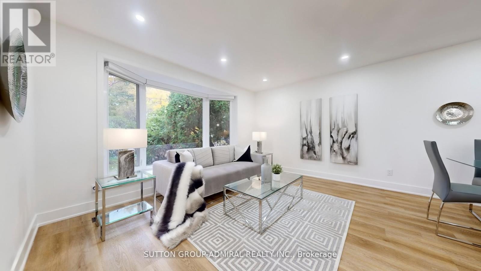 












105 BALTRAY CRESCENT

,
Toronto (Parkwoods-Donalda),




Ontario
M3A2H5

