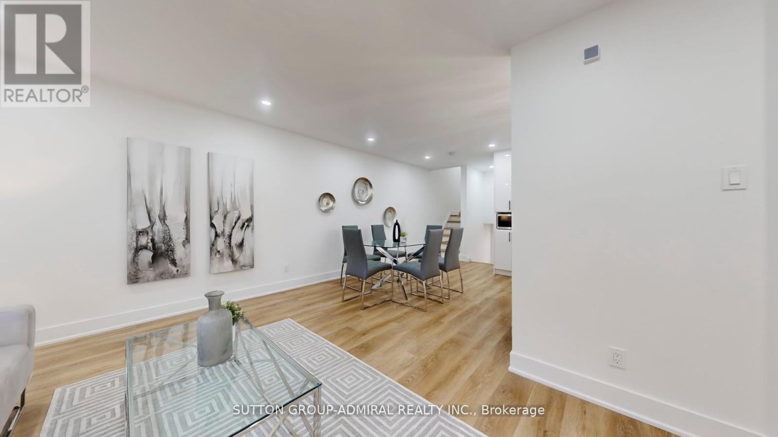 












105 BALTRAY CRESCENT

,
Toronto (Parkwoods-Donalda),




Ontario
M3A2H5

