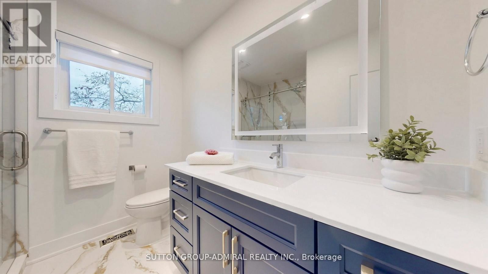 












105 BALTRAY CRESCENT

,
Toronto (Parkwoods-Donalda),




Ontario
M3A2H5

