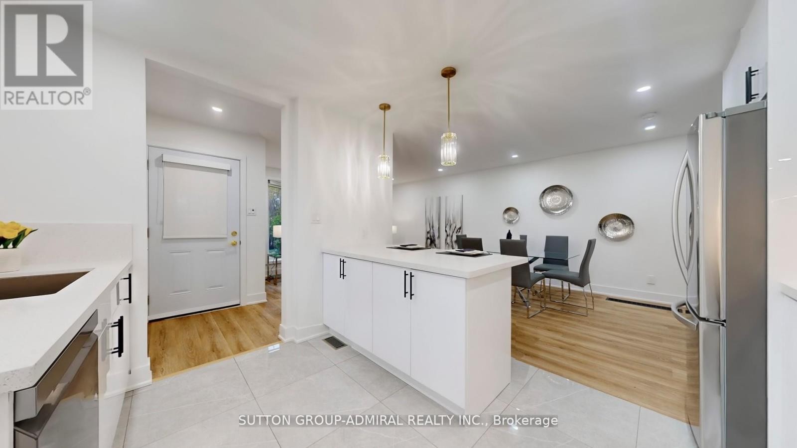 












105 BALTRAY CRESCENT

,
Toronto (Parkwoods-Donalda),




Ontario
M3A2H5

