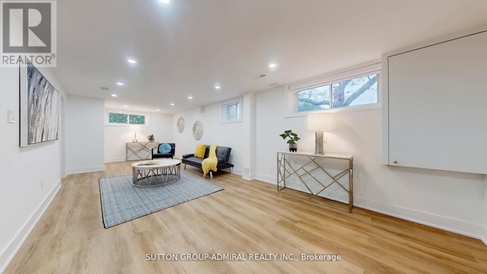 












105 BALTRAY CRESCENT

,
Toronto (Parkwoods-Donalda),




Ontario
M3A2H5

