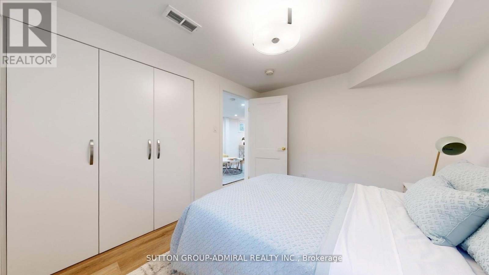 












105 BALTRAY CRESCENT

,
Toronto (Parkwoods-Donalda),




Ontario
M3A2H5

