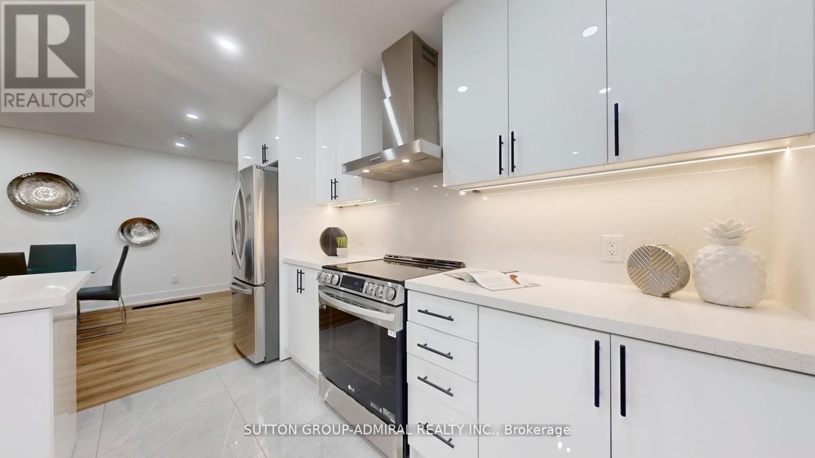 












105 BALTRAY CRESCENT

,
Toronto (Parkwoods-Donalda),




Ontario
M3A2H5

