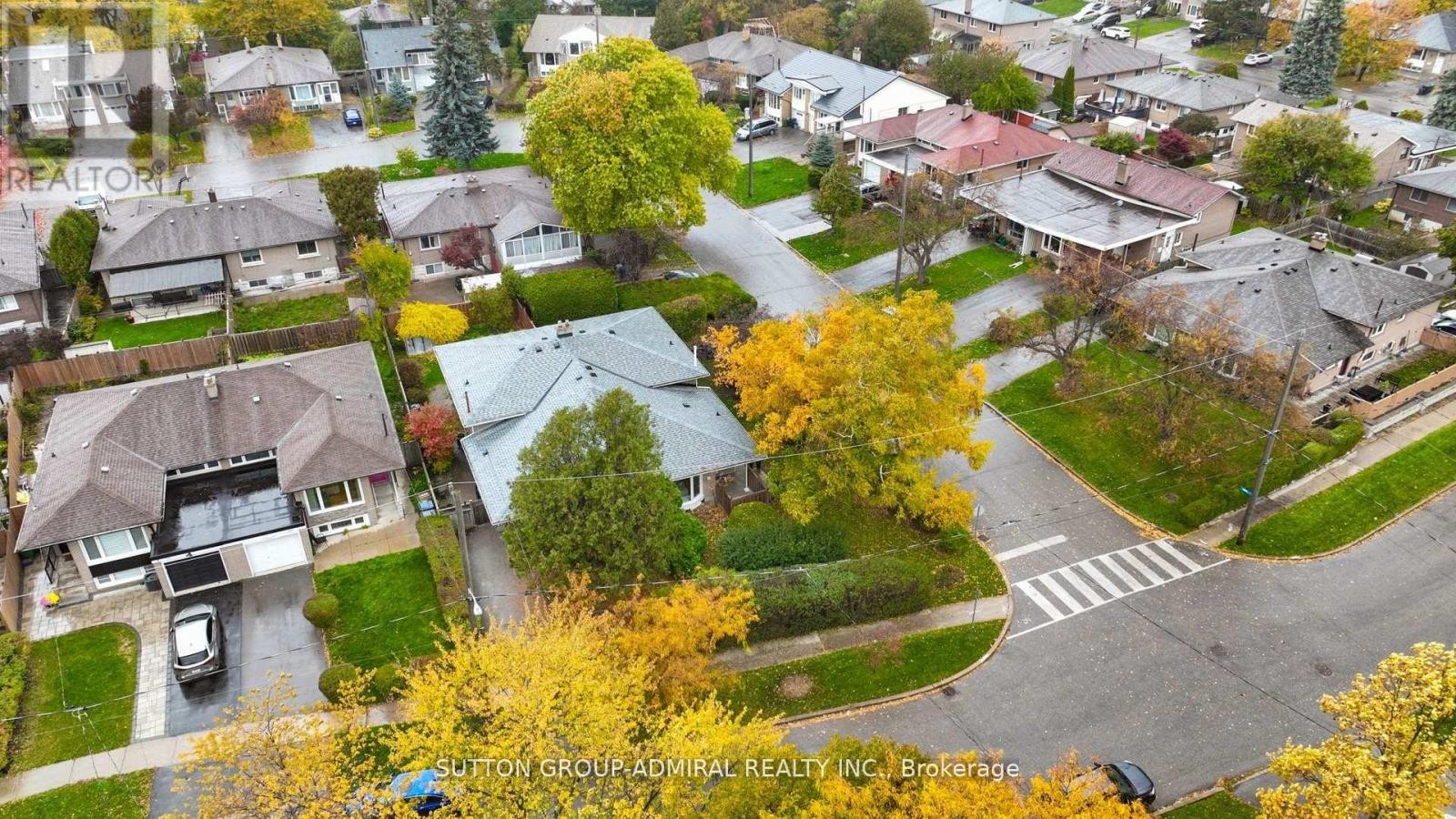 












105 BALTRAY CRESCENT

,
Toronto (Parkwoods-Donalda),




Ontario
M3A2H5

