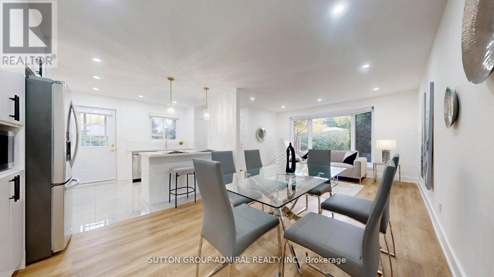 












105 BALTRAY CRESCENT

,
Toronto (Parkwoods-Donalda),




Ontario
M3A2H5

