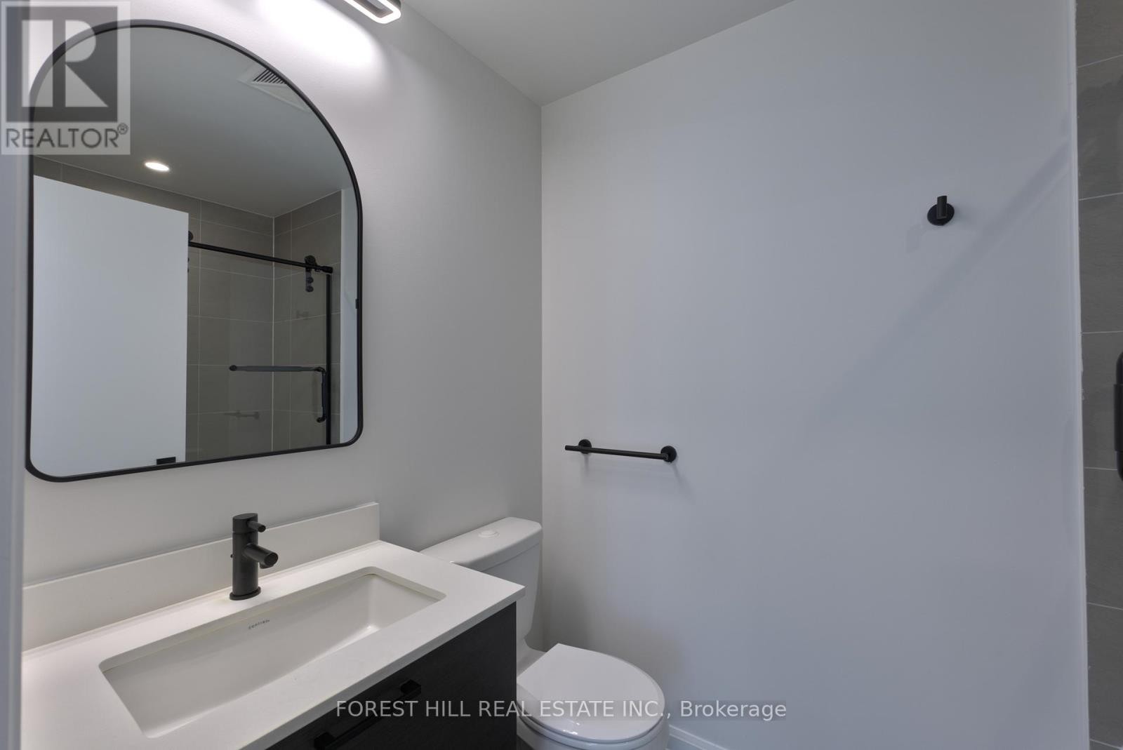 












2502 - 11 BOGERT AVENUE

,
Toronto (Lansing-Westgate),




Ontario
M2N0H4

