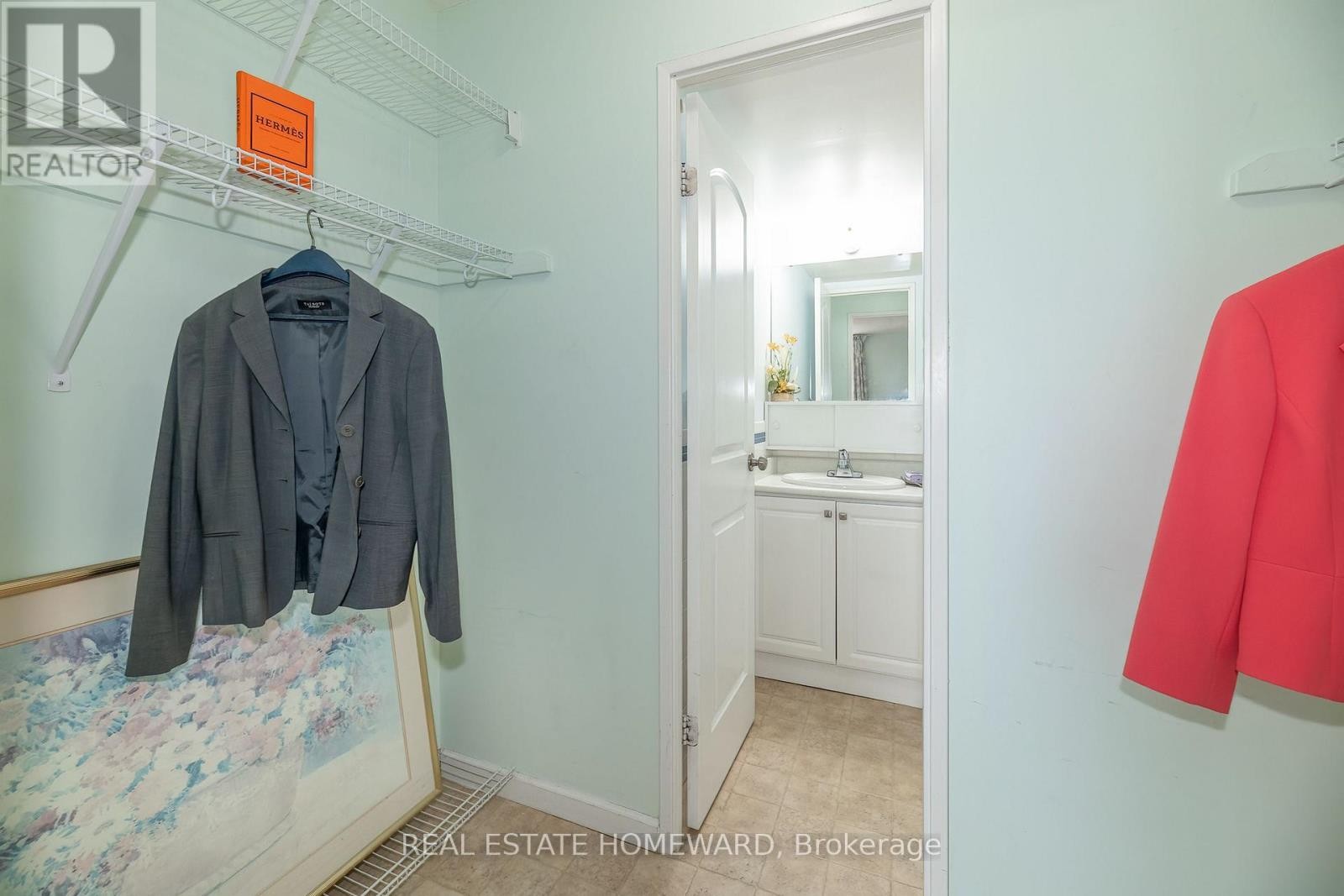 












1202 - 3300 DON MILLS ROAD

,
Toronto (Don Valley Village),




Ontario
M2J4X7

