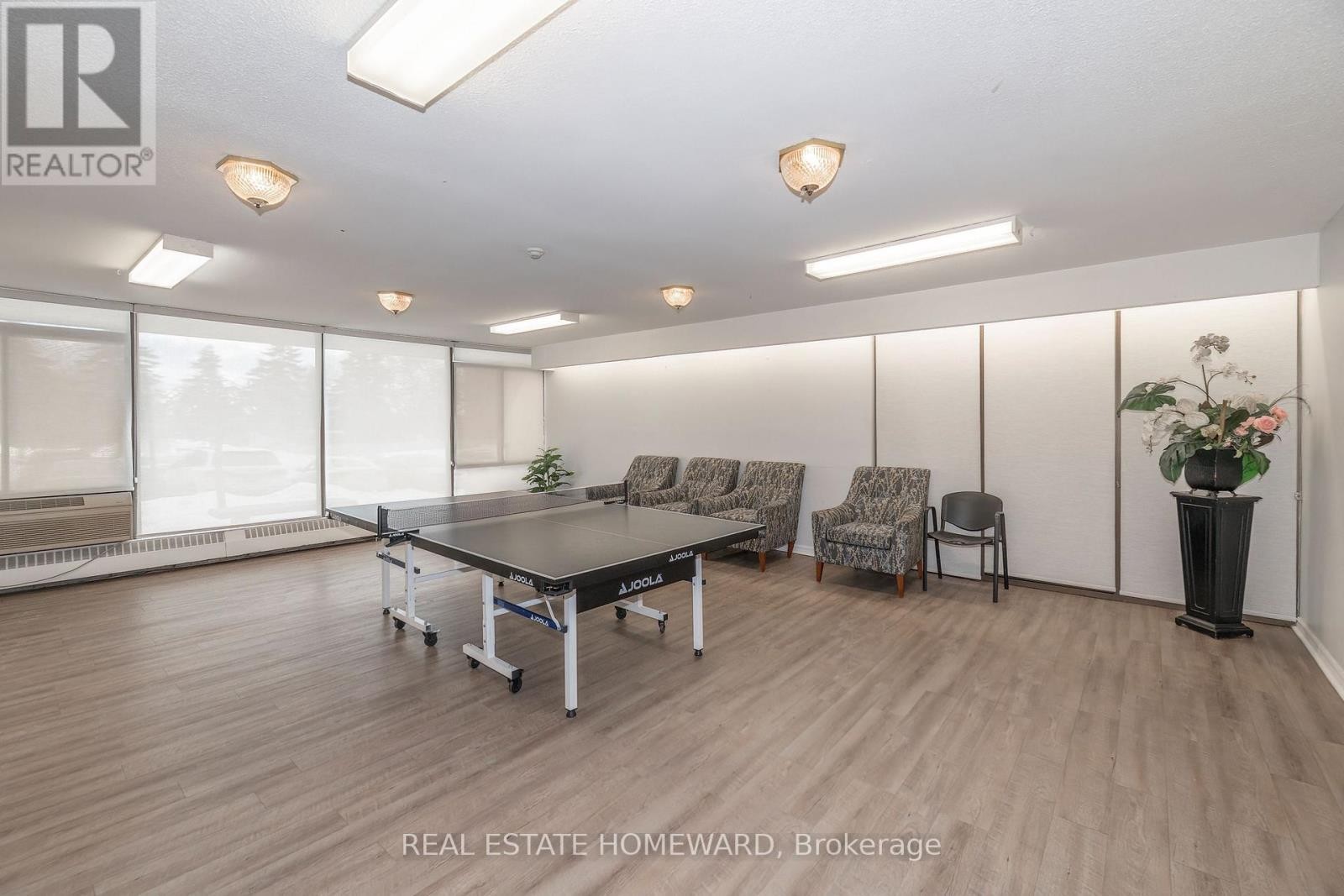 












1202 - 3300 DON MILLS ROAD

,
Toronto (Don Valley Village),




Ontario
M2J4X7

