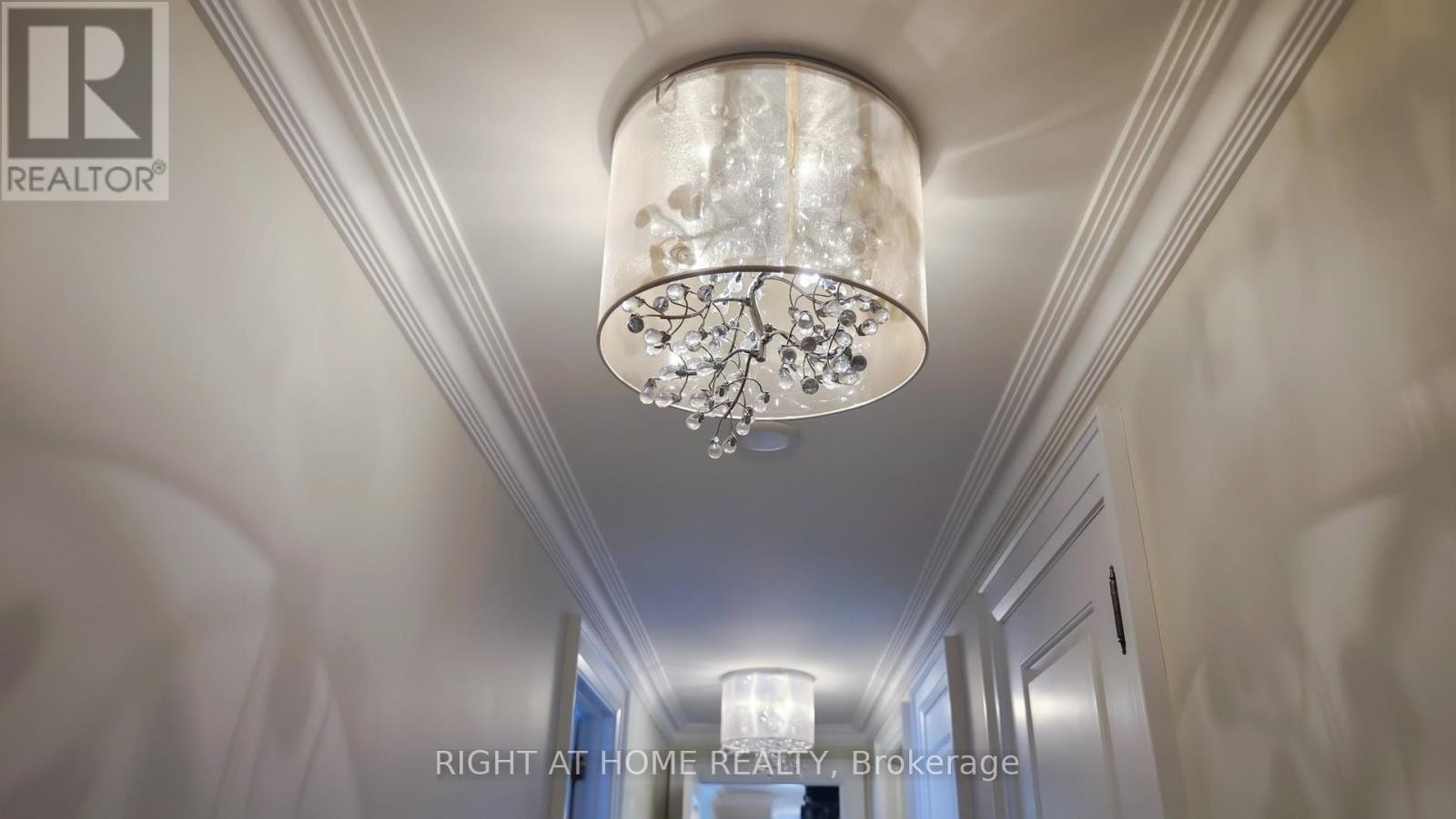 












2805 - 100 ANTIBES DRIVE

,
Toronto (Westminster-Branson),




Ontario
M2R3N1

