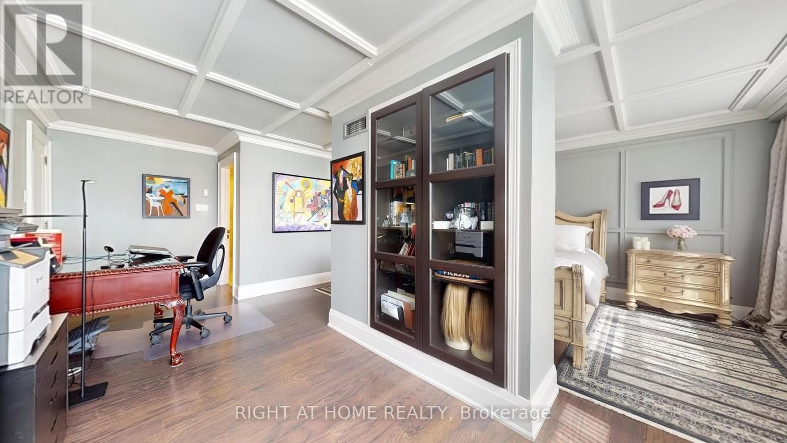 












2805 - 100 ANTIBES DRIVE

,
Toronto (Westminster-Branson),




Ontario
M2R3N1

