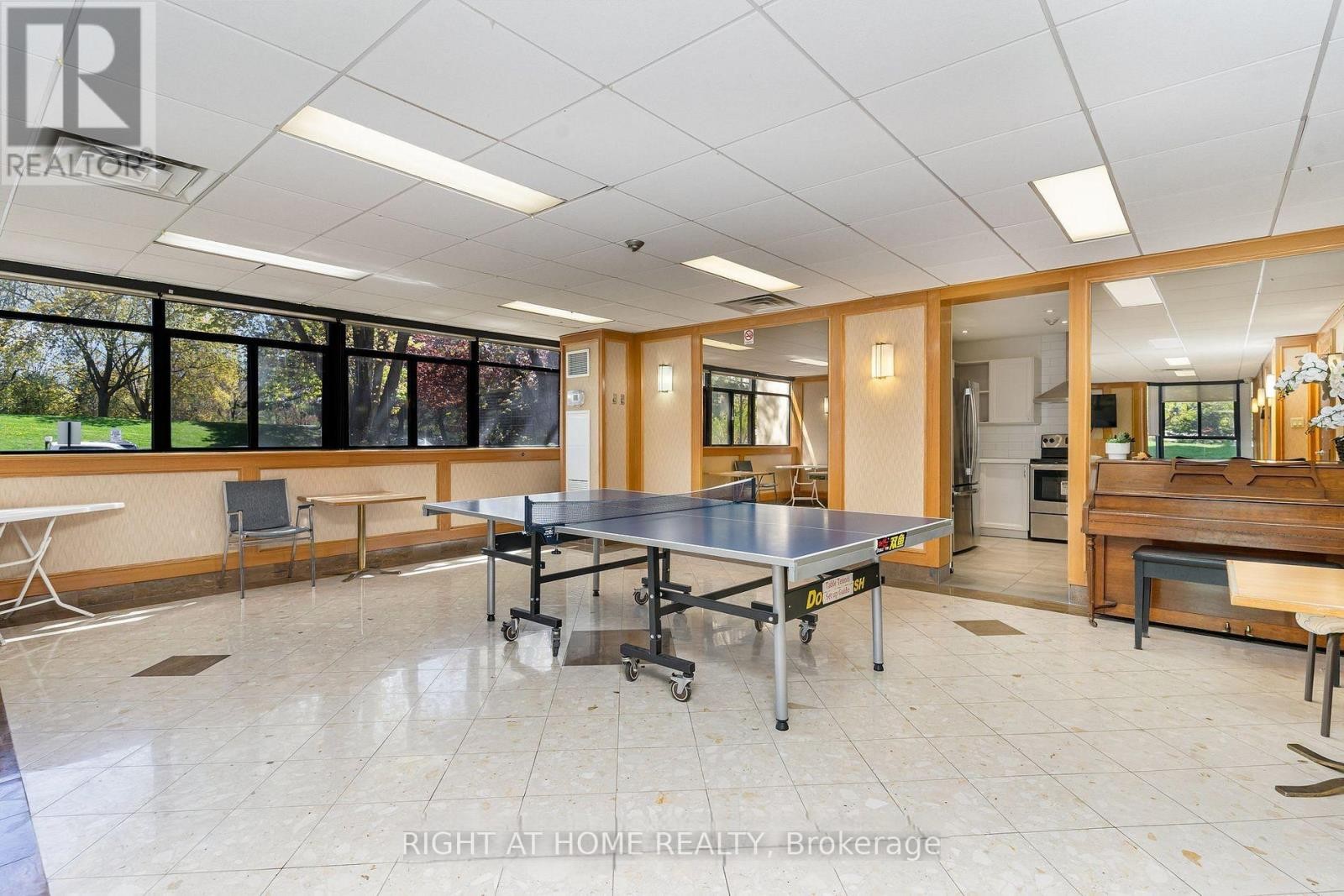 












2805 - 100 ANTIBES DRIVE

,
Toronto (Westminster-Branson),




Ontario
M2R3N1

