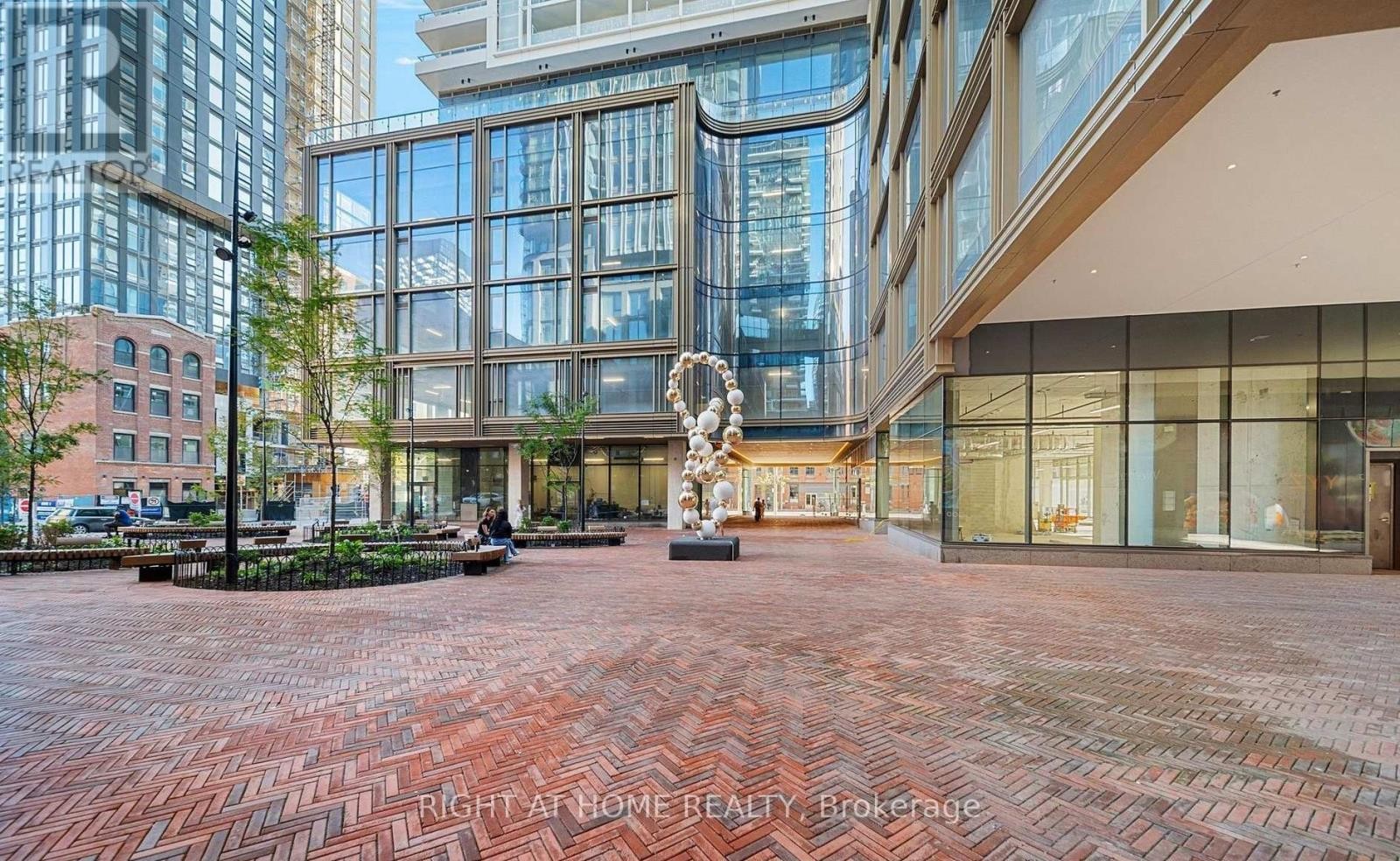 












4711 - 88 QUEEN STREET E

,
Toronto (Church-Yonge Corridor),




Ontario
M5C0B6

