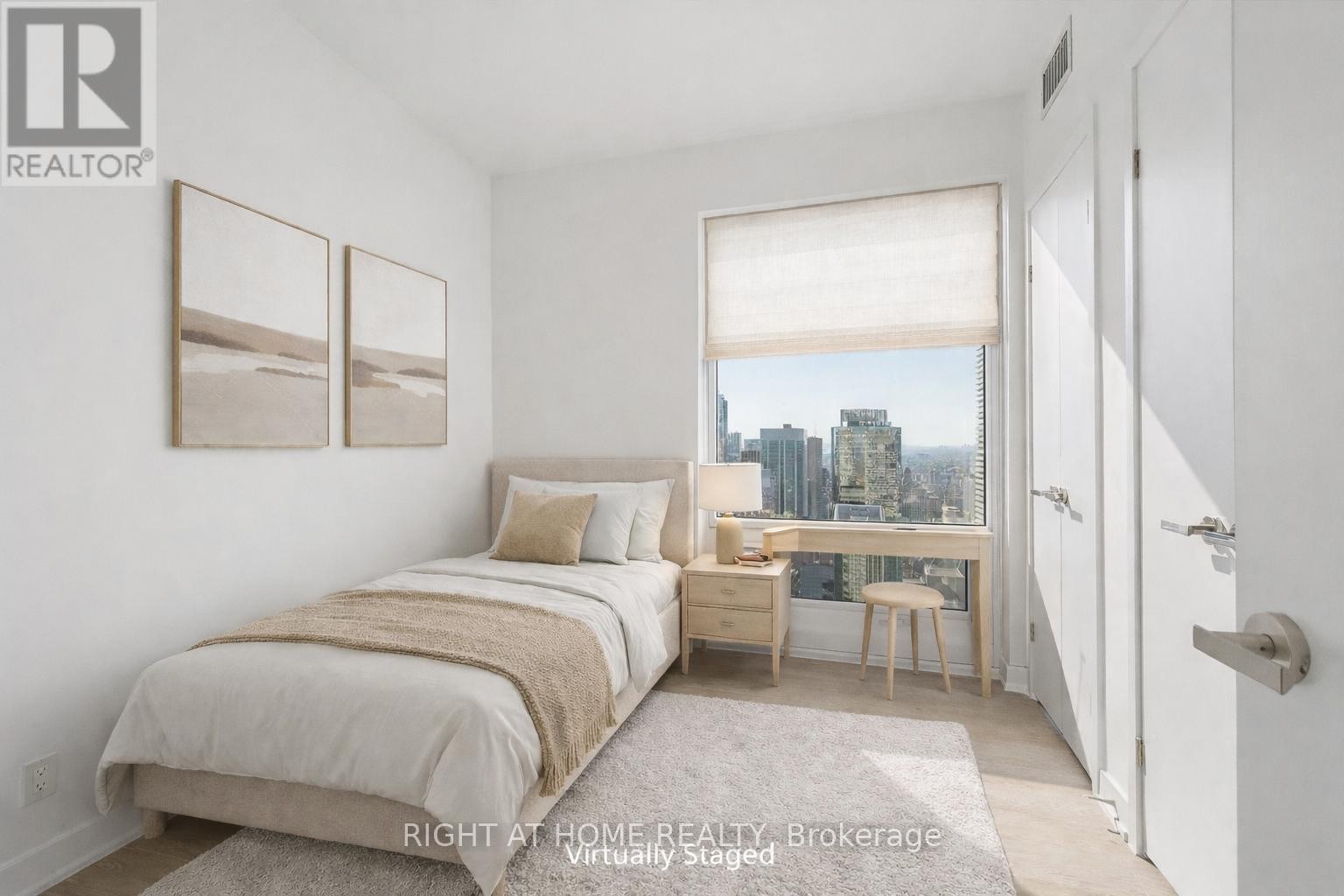 












4711 - 88 QUEEN STREET E

,
Toronto (Church-Yonge Corridor),




Ontario
M5C0B6

