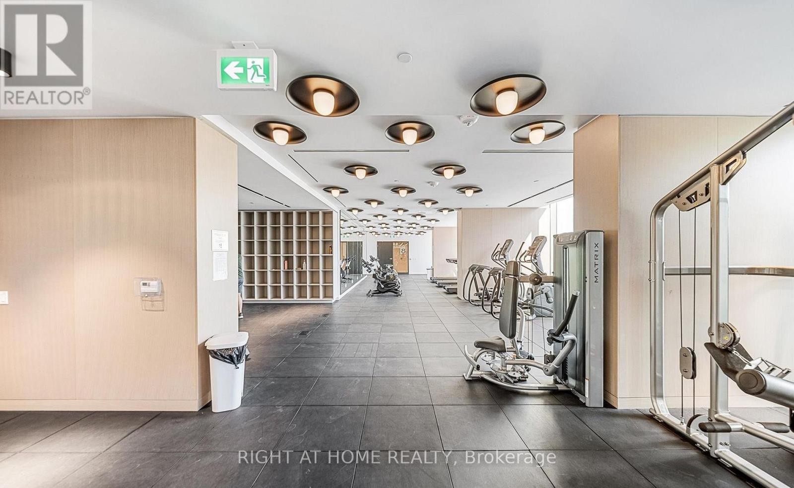 












4711 - 88 QUEEN STREET E

,
Toronto (Church-Yonge Corridor),




Ontario
M5C0B6

