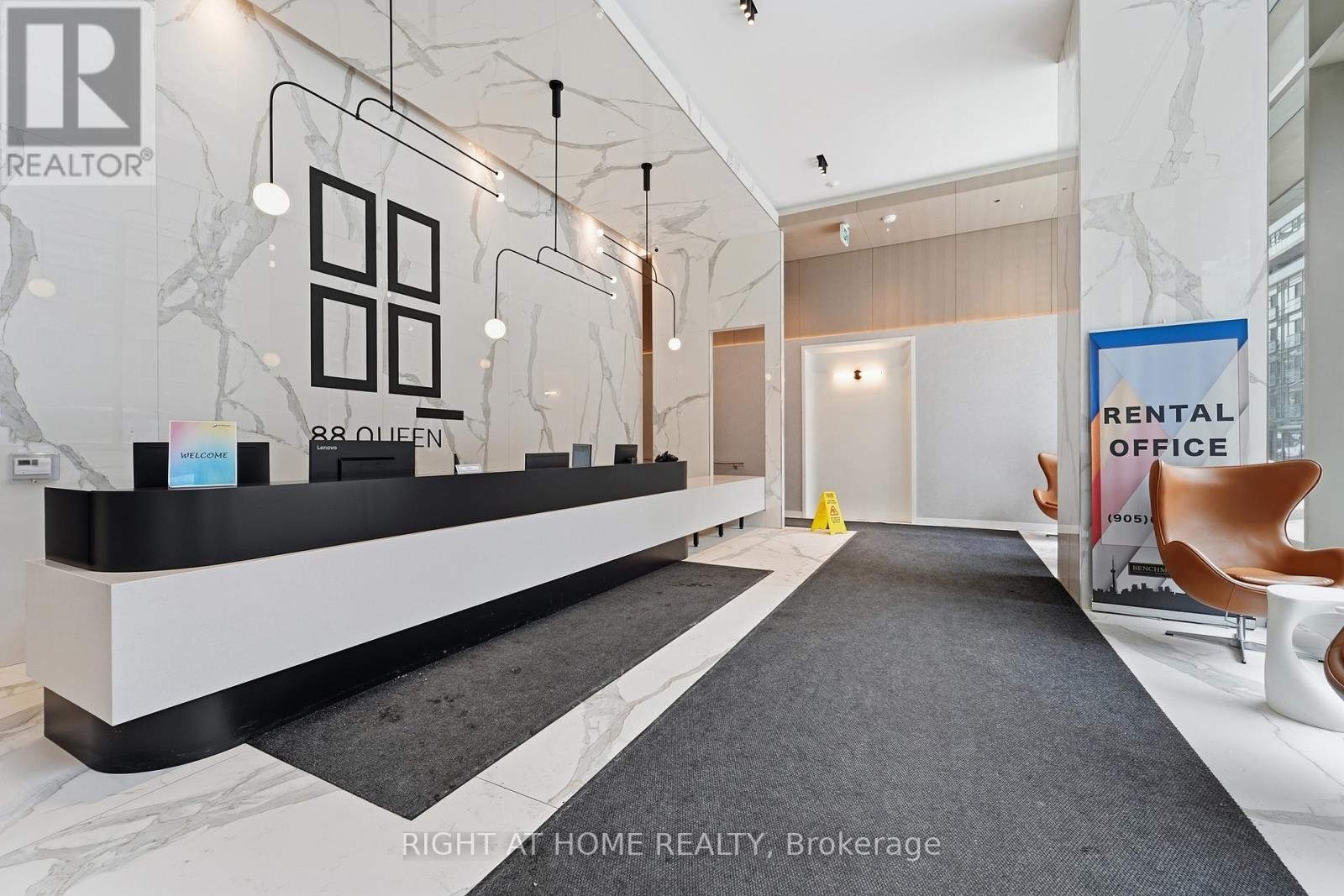 












4711 - 88 QUEEN STREET E

,
Toronto (Church-Yonge Corridor),




Ontario
M5C0B6

