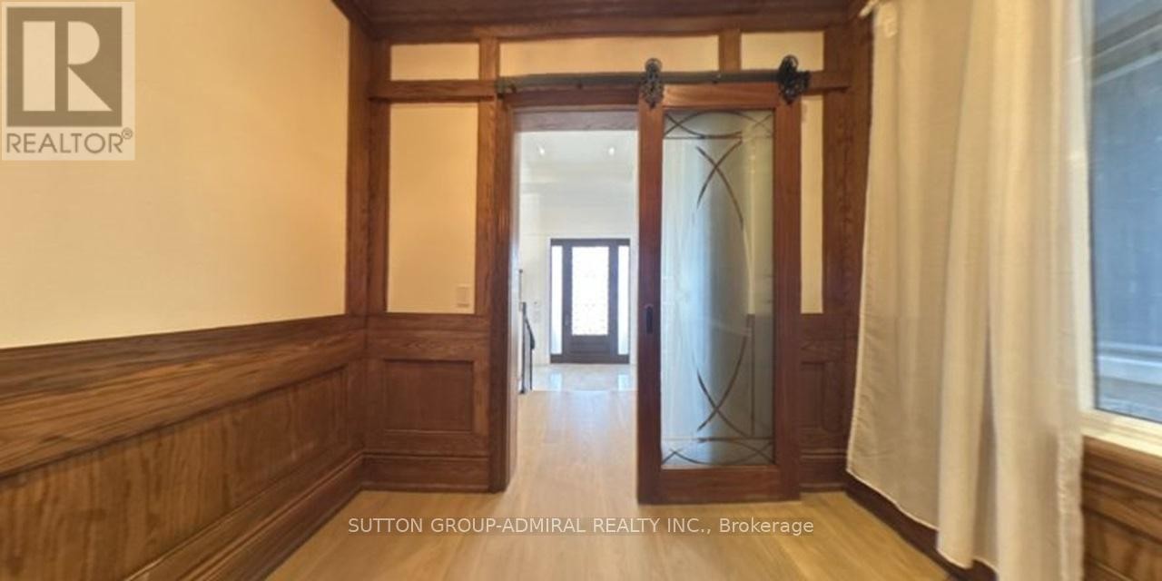 












305 FINCH AVENUE E

,
Toronto (Willowdale East),




Ontario
M2N4S3

