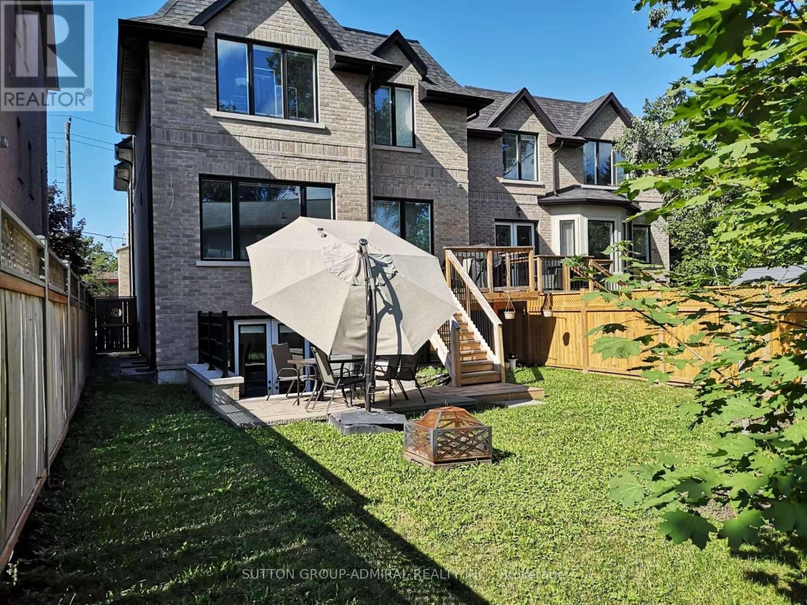 












305 FINCH AVENUE E

,
Toronto (Willowdale East),




Ontario
M2N4S3

