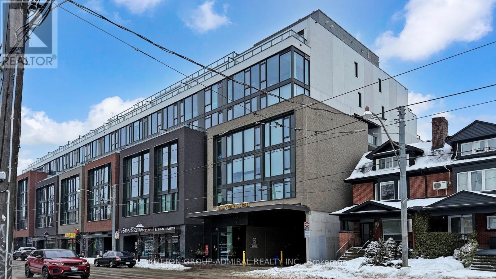 












PH 617 - 899 COLLEGE STREET

,
Toronto (Trinity-Bellwoods),




Ontario
M6H1A1

