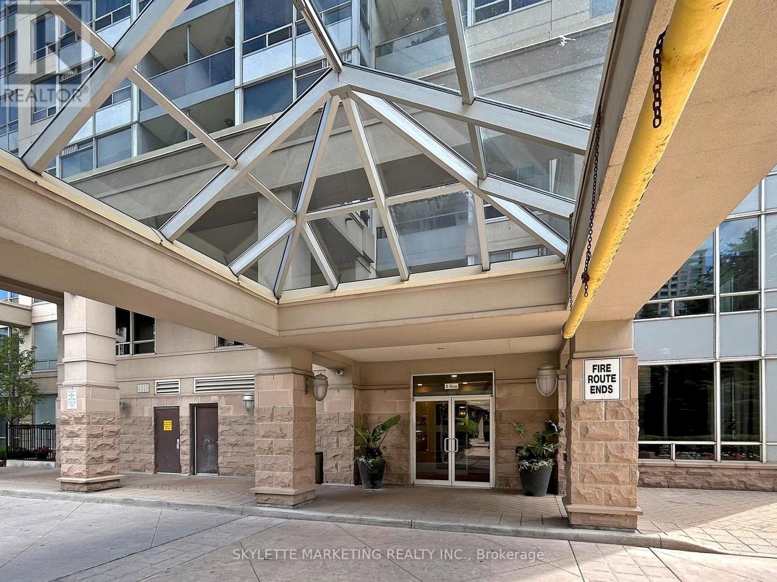 












GV216 - 8 REAN DRIVE

,
Toronto (Bayview Village),




Ontario
M2K3B9

