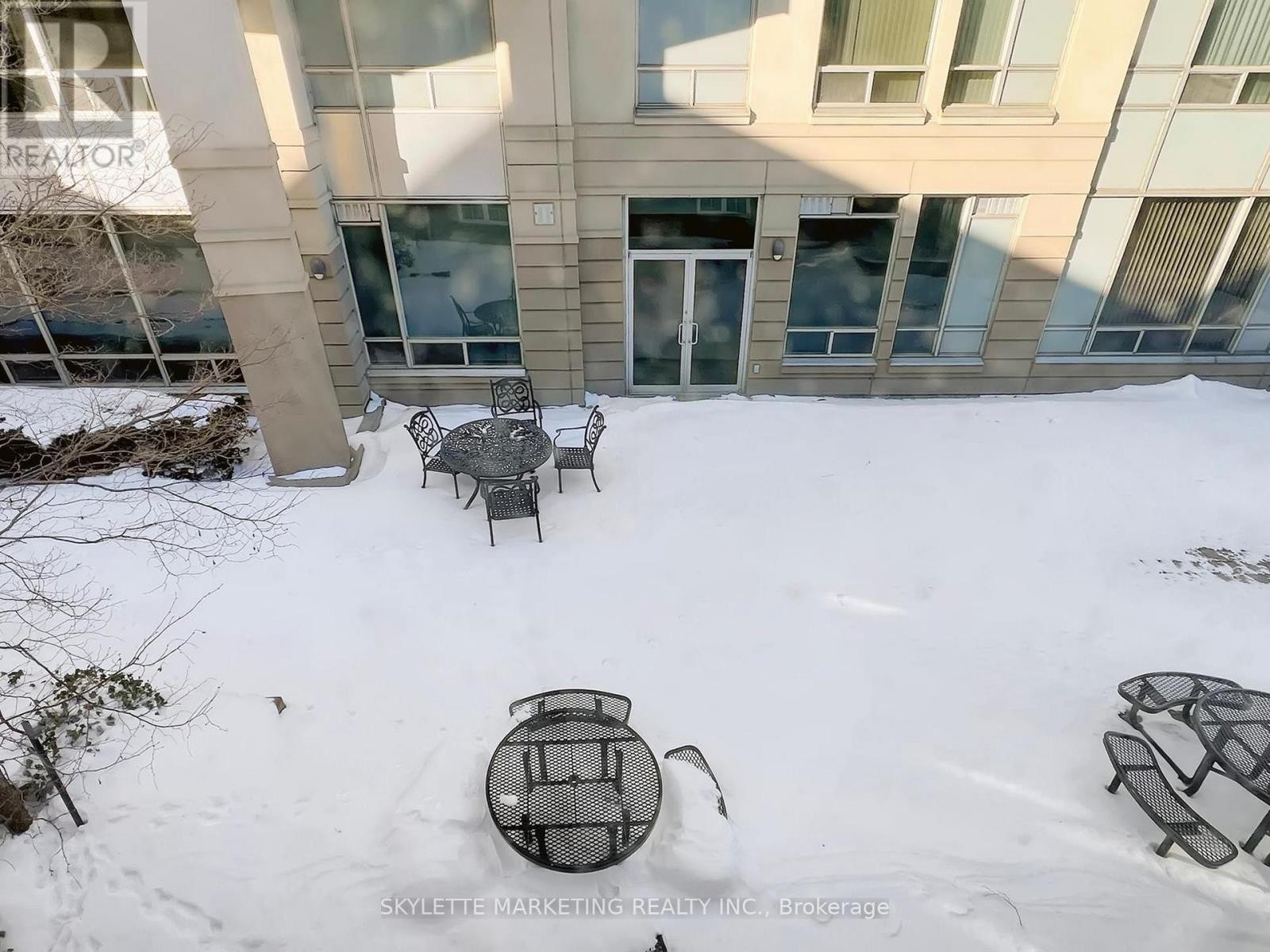 












GV216 - 8 REAN DRIVE

,
Toronto (Bayview Village),




Ontario
M2K3B9

