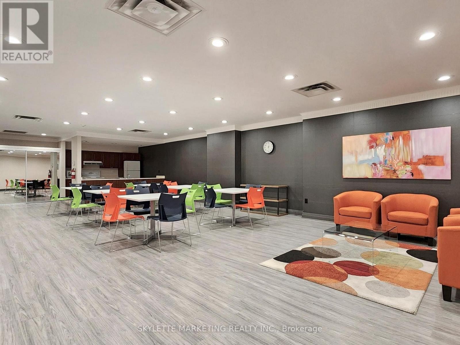 












GV216 - 8 REAN DRIVE

,
Toronto (Bayview Village),




Ontario
M2K3B9

