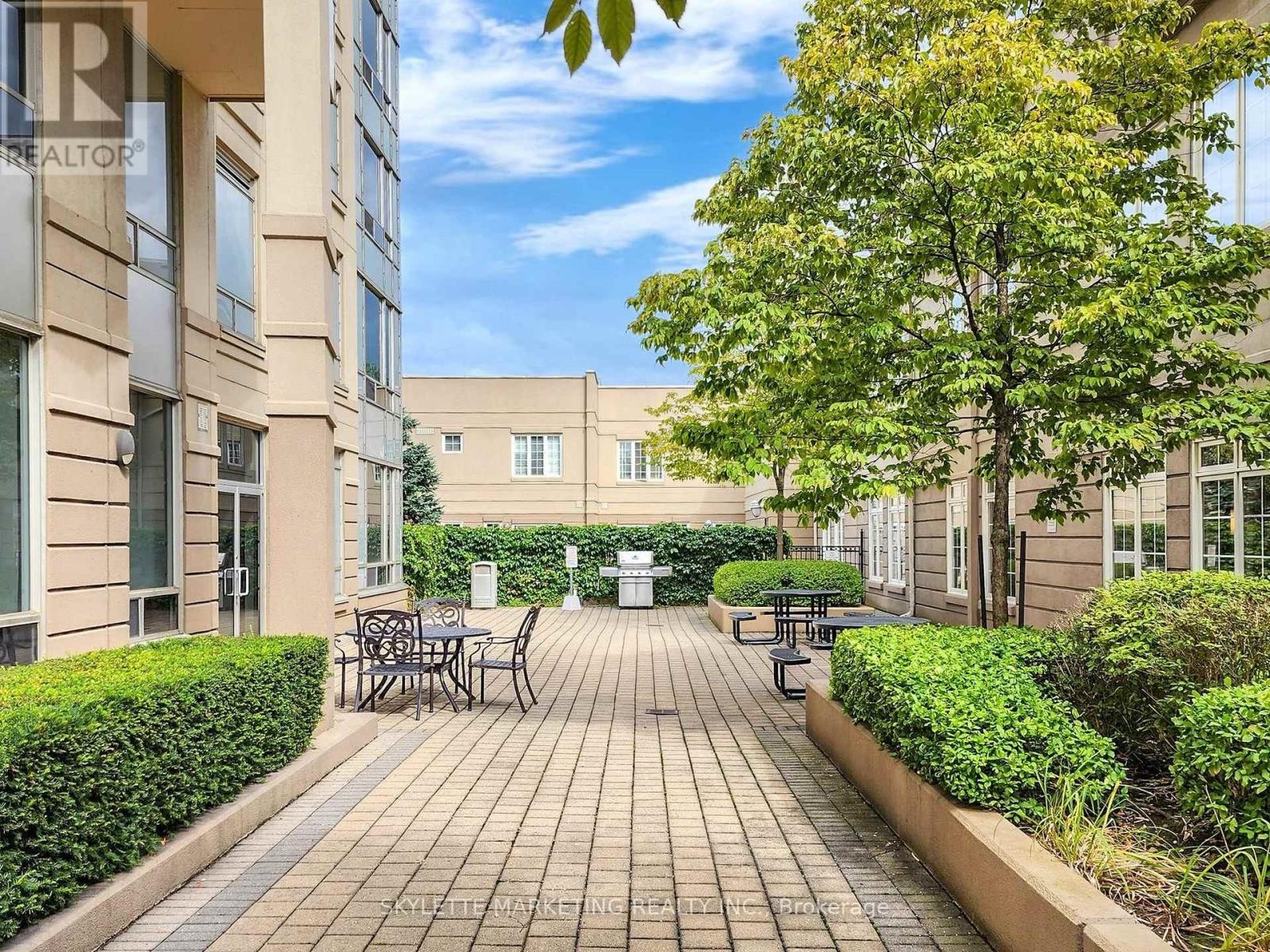 












GV216 - 8 REAN DRIVE

,
Toronto (Bayview Village),




Ontario
M2K3B9

