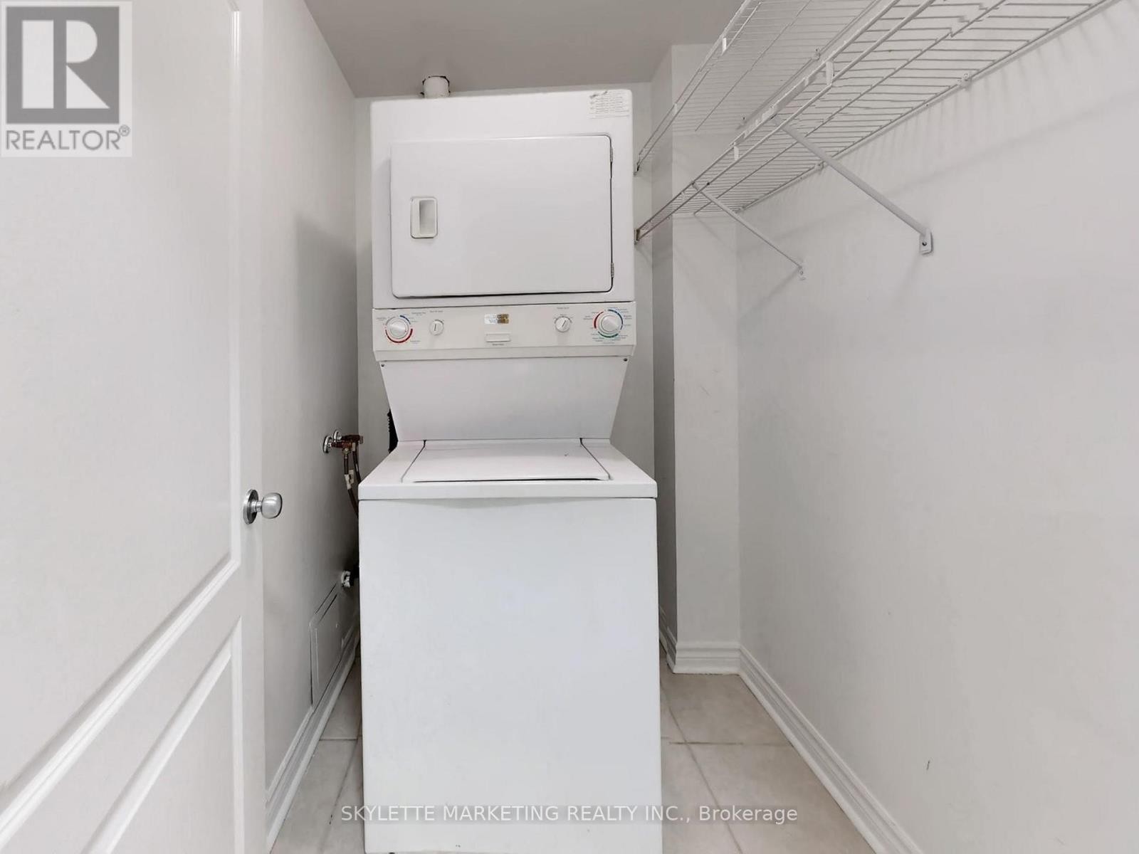 












GV216 - 8 REAN DRIVE

,
Toronto (Bayview Village),




Ontario
M2K3B9

