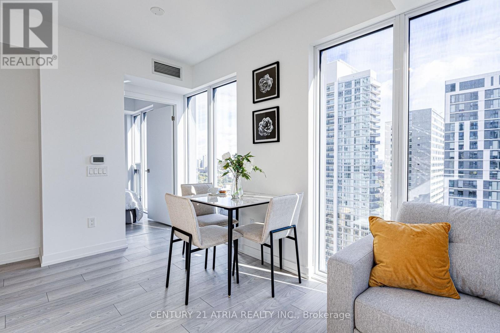 












2803 - 82 DALHOUSIE STREET

,
Toronto (Church-Yonge Corridor),




Ontario
M5B0C5

