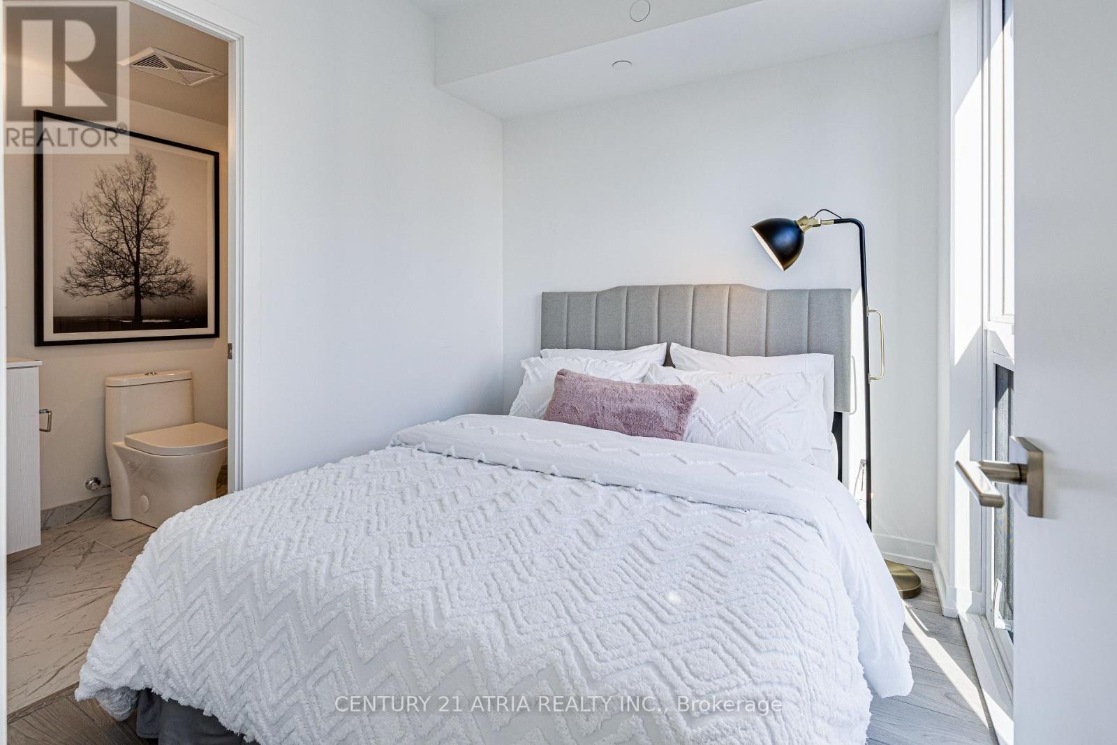 












2803 - 82 DALHOUSIE STREET

,
Toronto (Church-Yonge Corridor),




Ontario
M5B0C5

