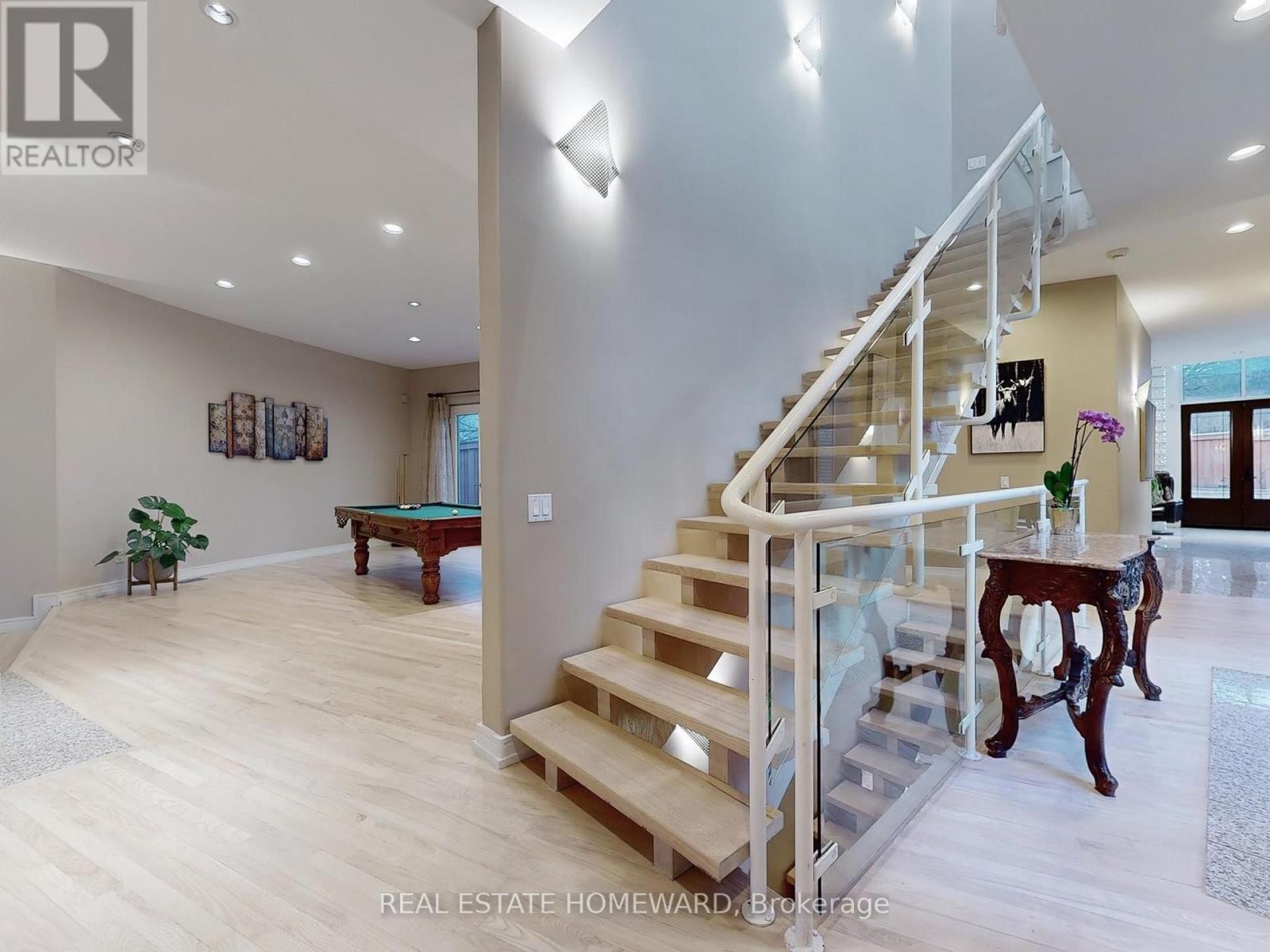 












128 LAURENTIDE DRIVE

,
Toronto (Parkwoods-Donalda),




Ontario
M3A3E5

