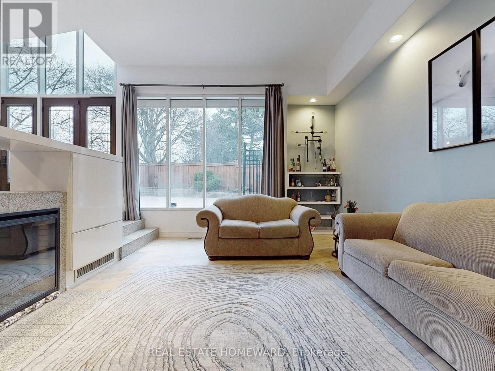 












128 LAURENTIDE DRIVE

,
Toronto (Parkwoods-Donalda),




Ontario
M3A3E5

