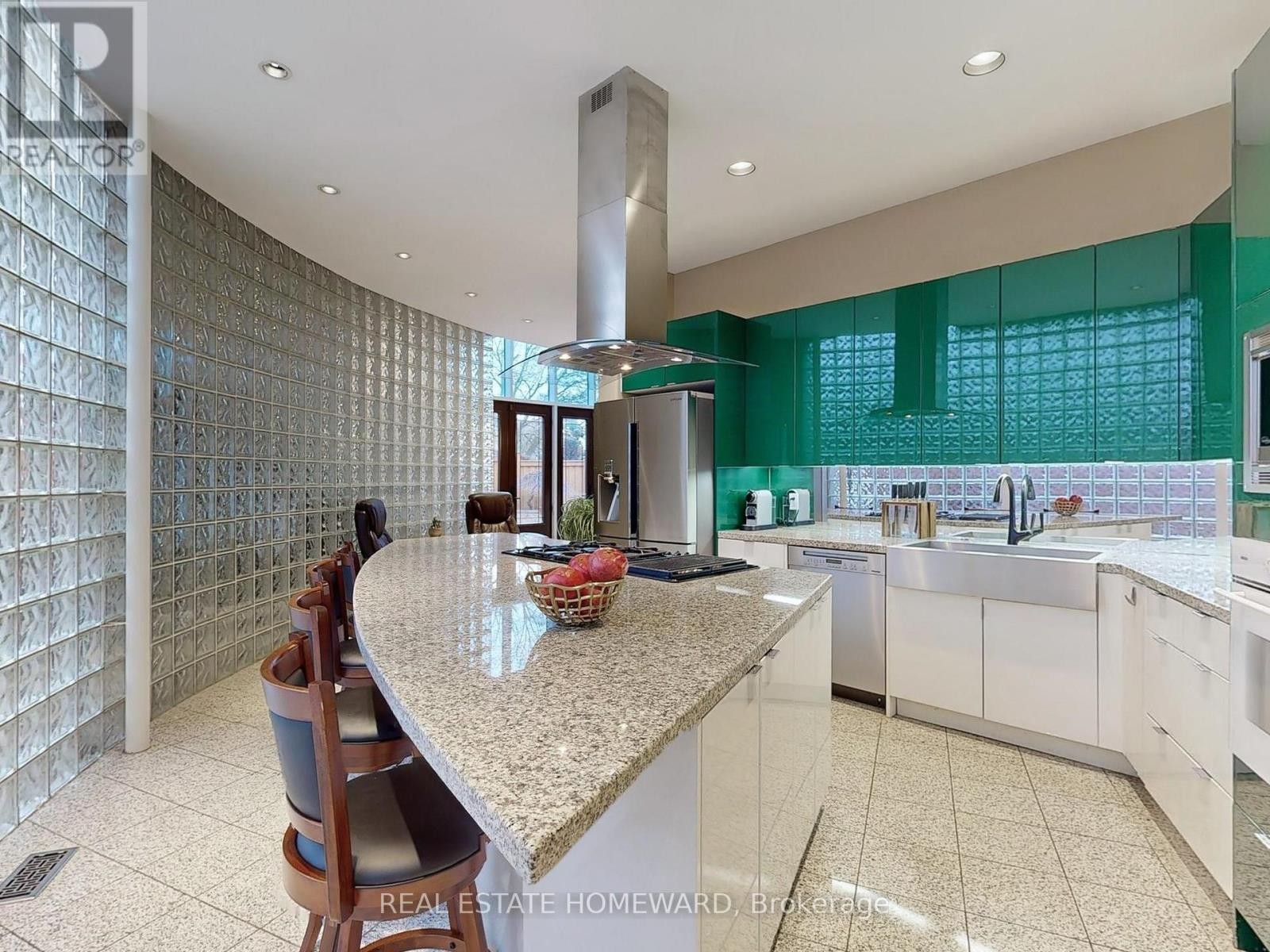 












128 LAURENTIDE DRIVE

,
Toronto (Parkwoods-Donalda),




Ontario
M3A3E5

