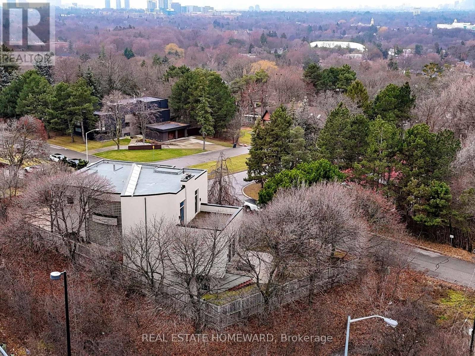 












128 LAURENTIDE DRIVE

,
Toronto (Parkwoods-Donalda),




Ontario
M3A3E5

