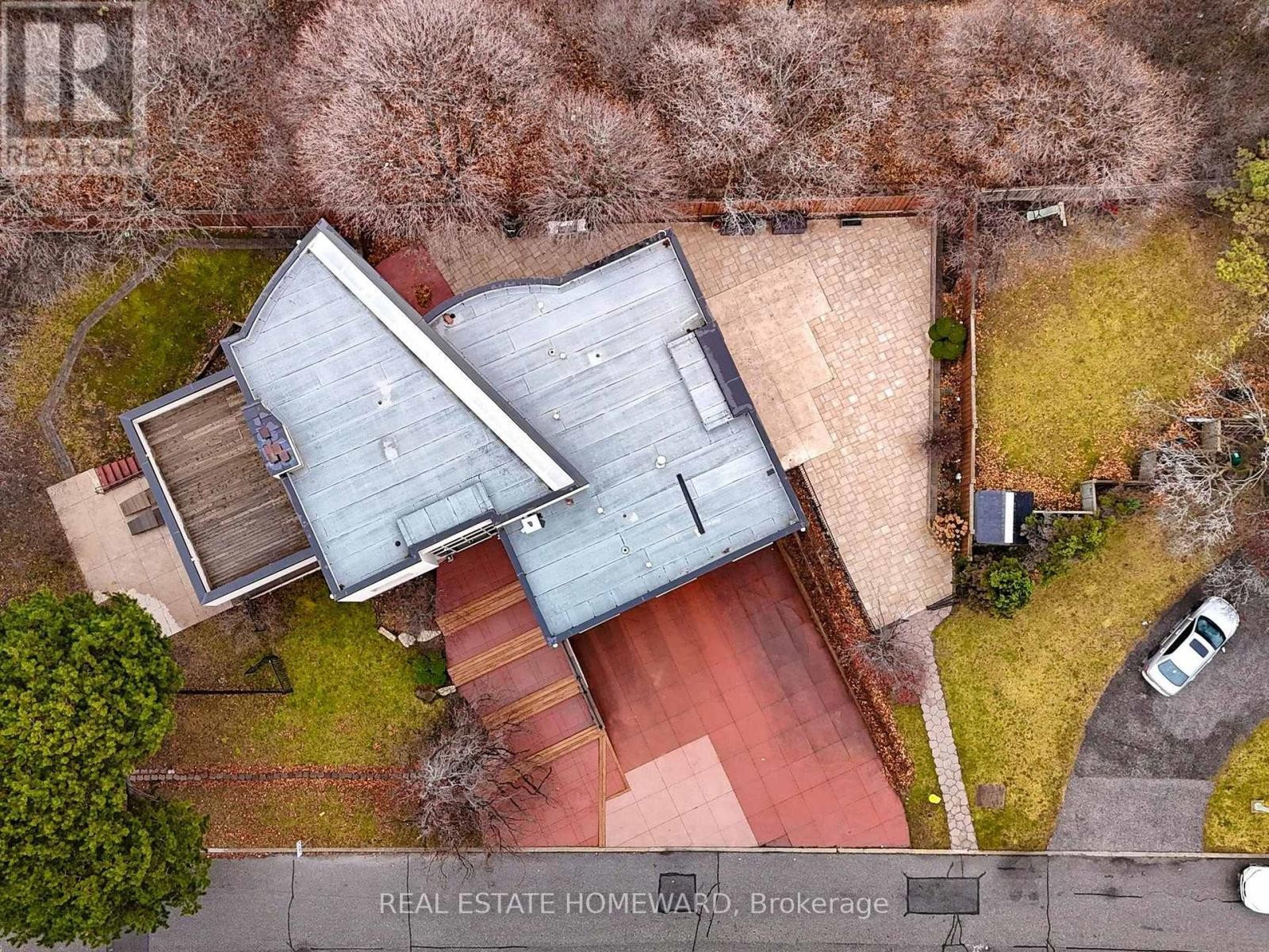 












128 LAURENTIDE DRIVE

,
Toronto (Parkwoods-Donalda),




Ontario
M3A3E5

